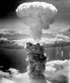 A-bomb mushroom cloud above Nagasaki